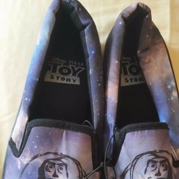 DISNEY BUZZ LIGHTYEAR ESQUIRE MENS CANVAS LOAFER - Picture 2 of 3